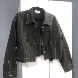 Most useful and stylish everyday “throw jacket”